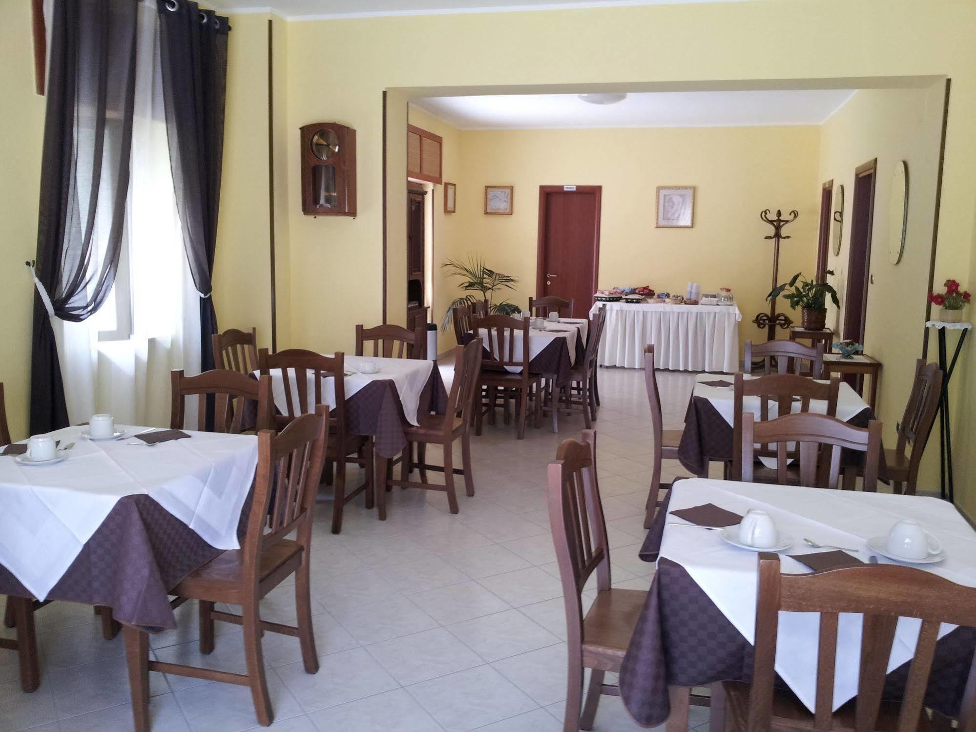 Holiday B&B Vico Del Gargano Dış mekan fotoğraf