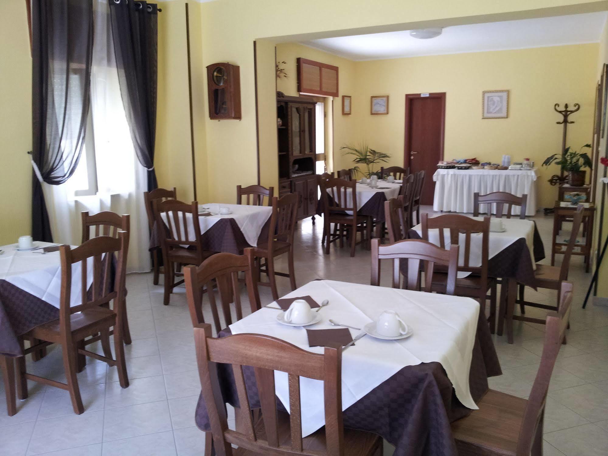 Holiday B&B Vico Del Gargano Dış mekan fotoğraf